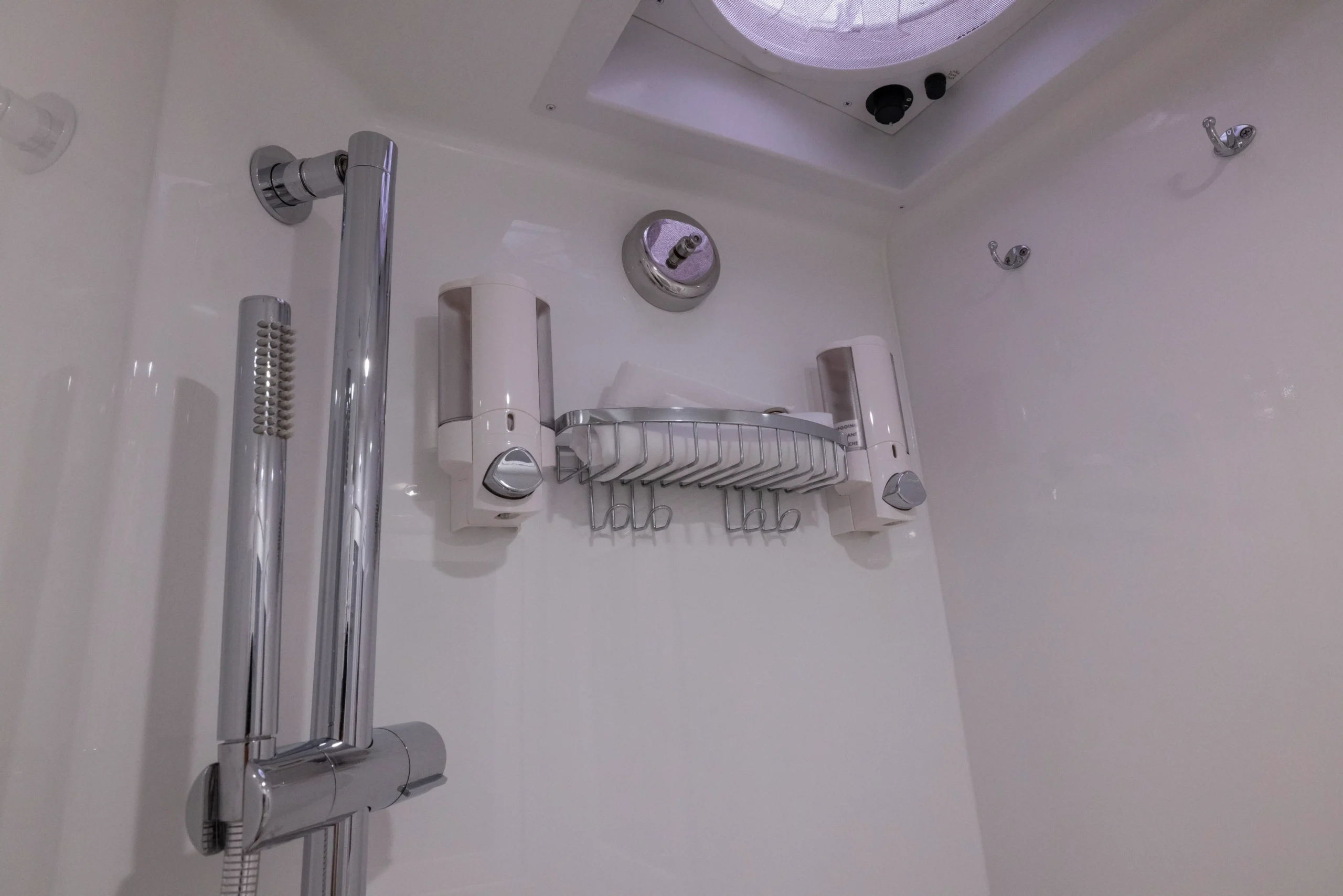 2020 EarthRoamer XV-LTi 020