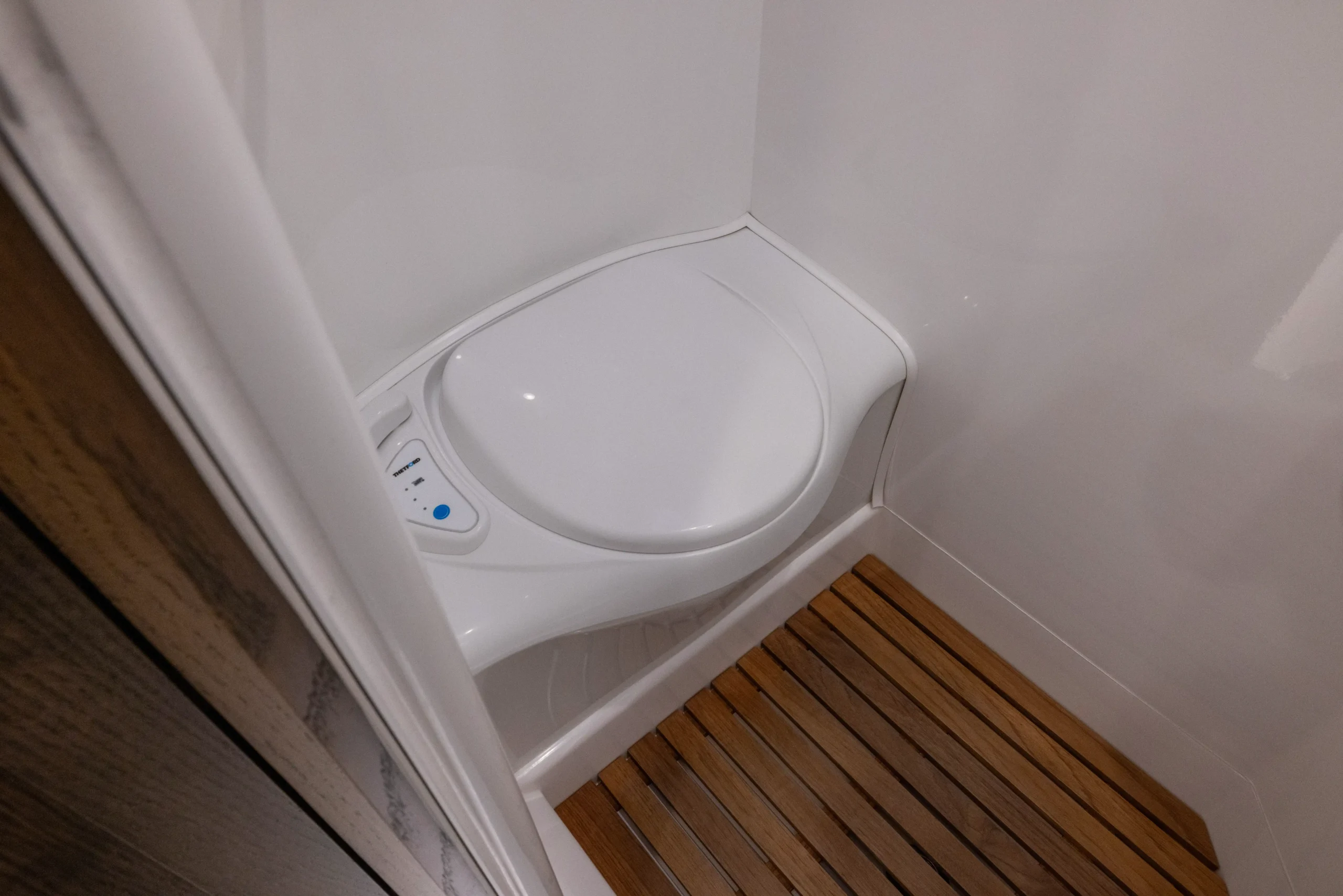 2020 EarthRoamer XV-LTi 020