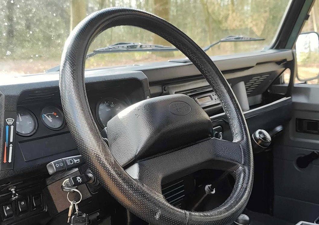 Sale Pending: 2000 Land Rover Defender 110