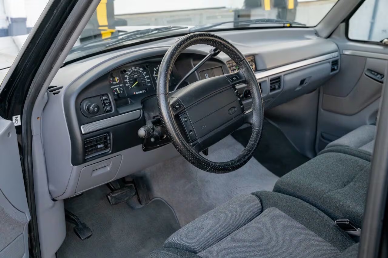 1994 Ford F-150 Lightning - 2