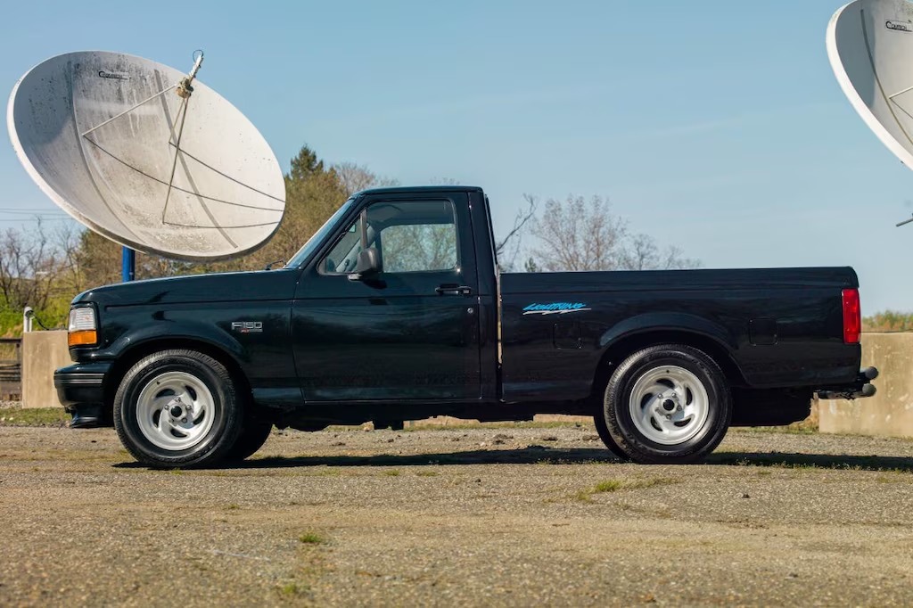 1994 Ford F-150 Lightning - 5