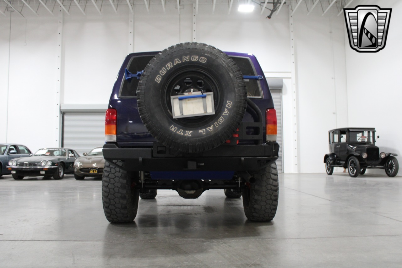 1999 Jeep Cherokee