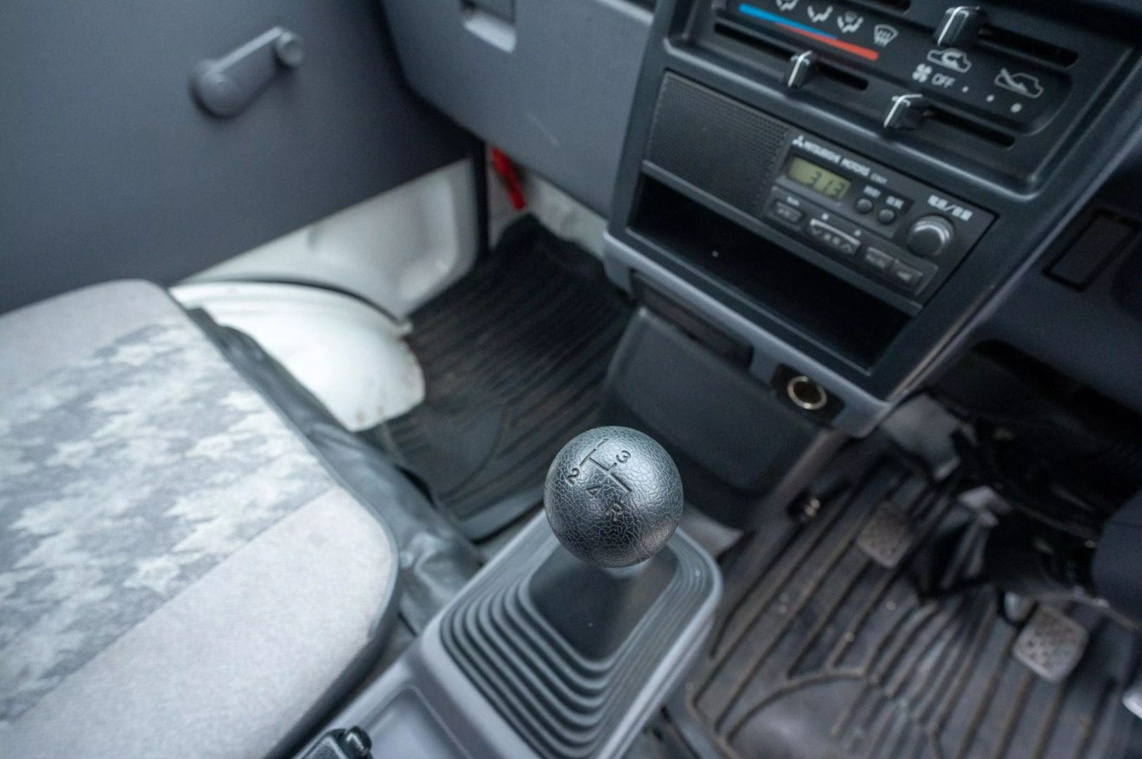 1998 Mitsubishi Minicab 4x4