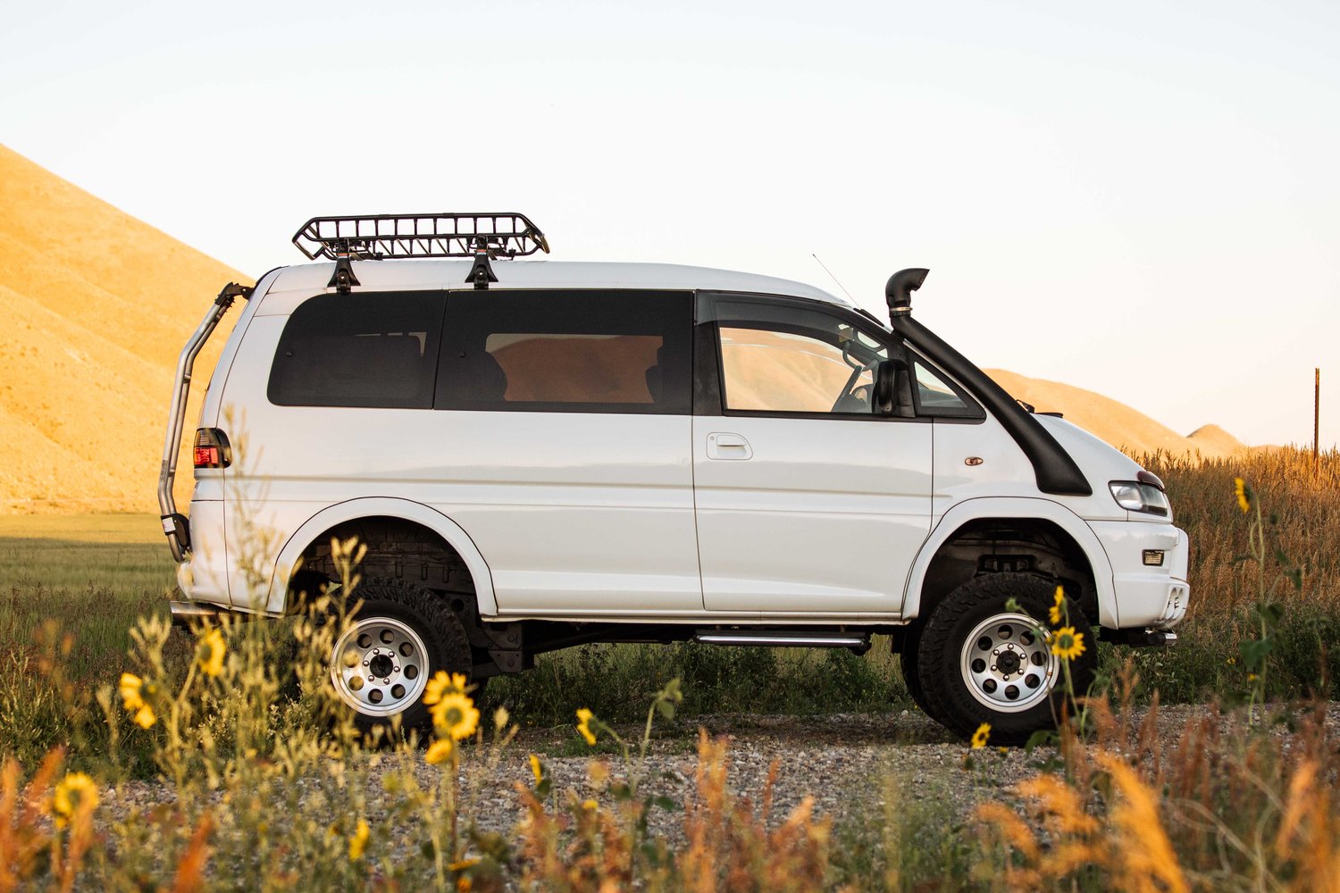  Mitsubishi Delica