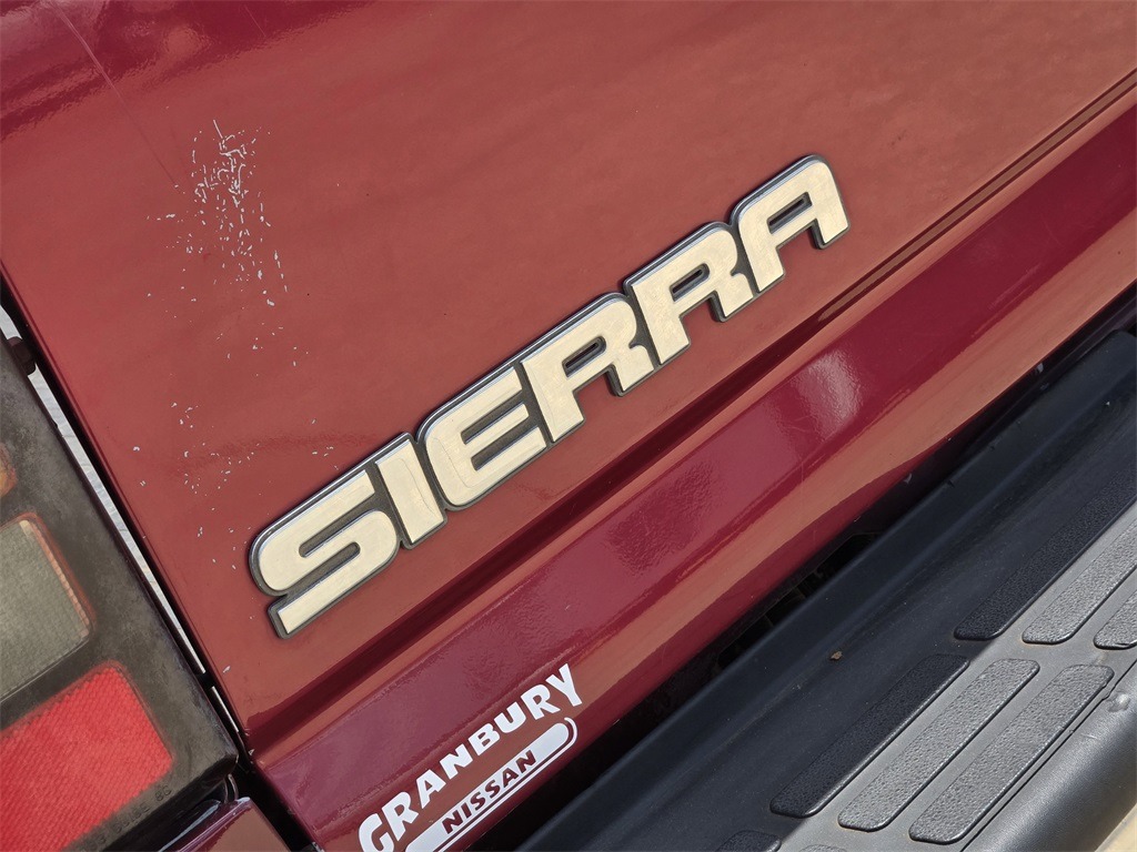 2004 GMC Sierra 2500HD SLE - 2