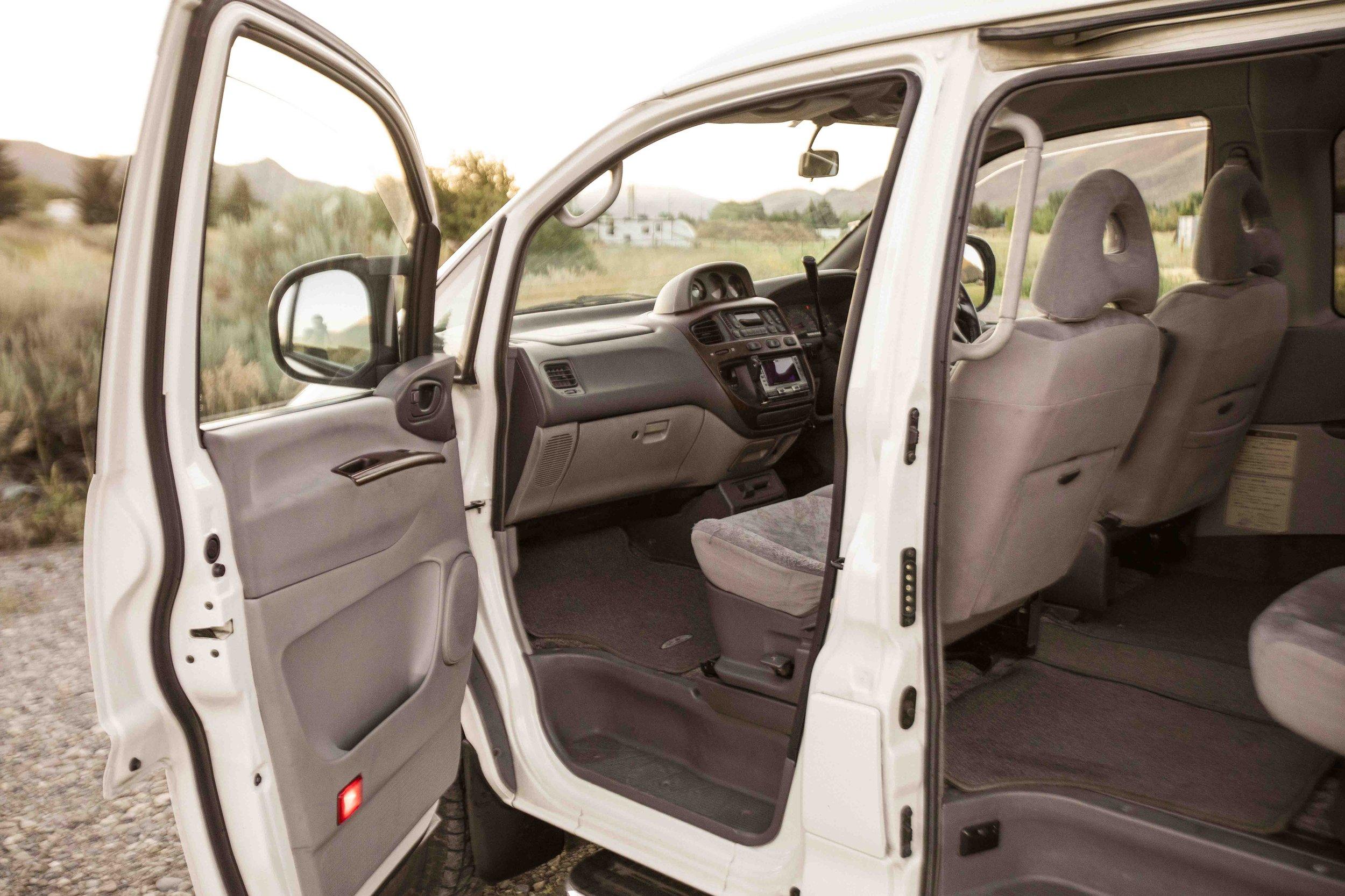 1999 Mitsubishi Delica L400 Spacegear Super Exceed