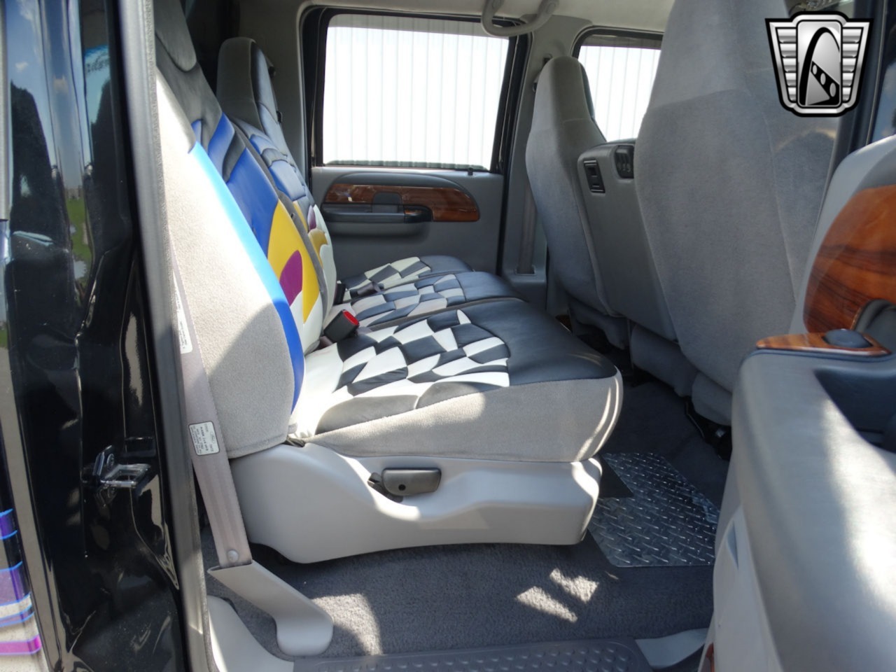 Custom 1999 Ford F-350 XLT