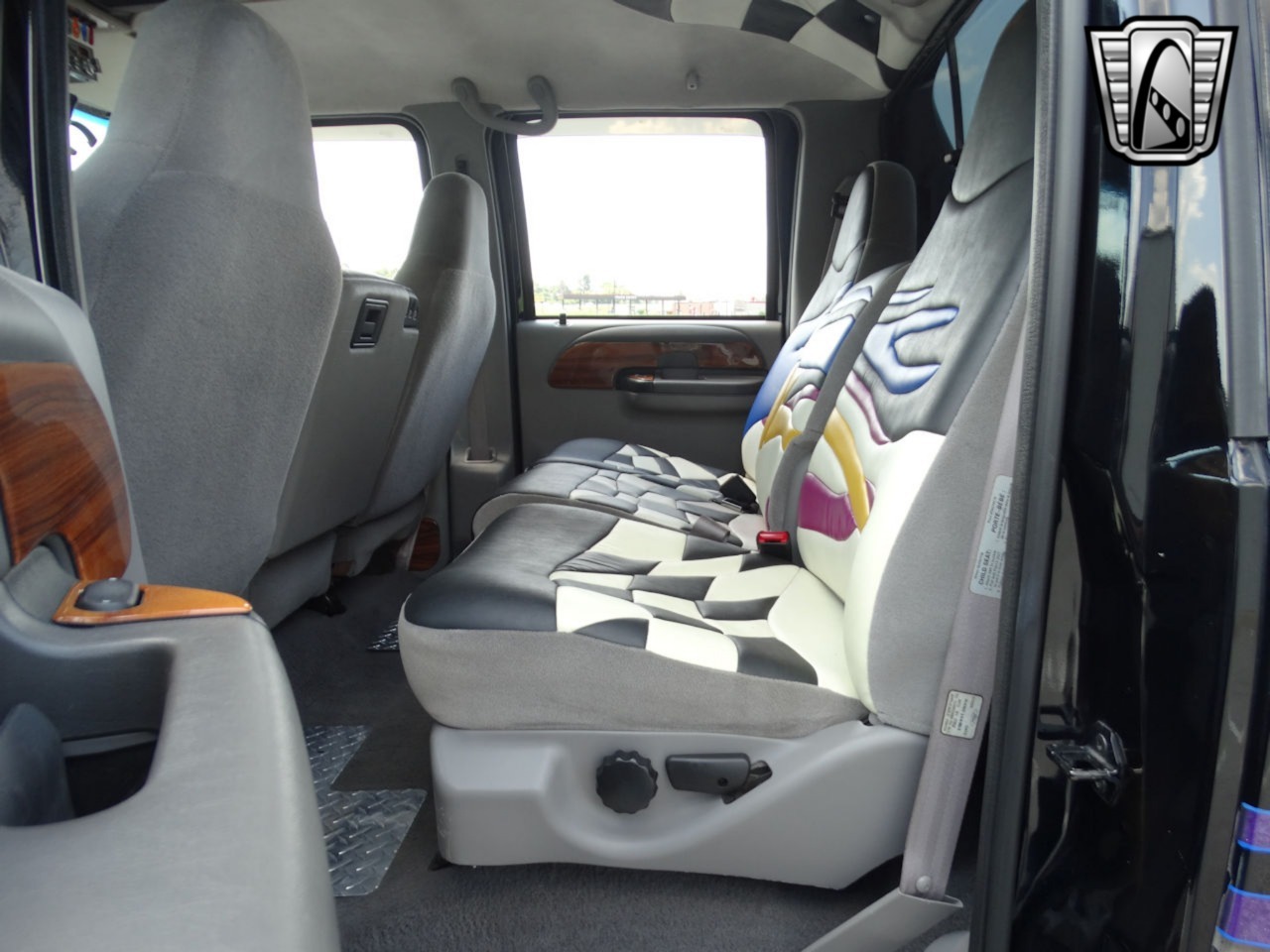 Custom 1999 Ford F-350 XLT