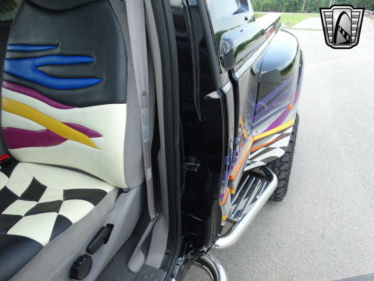 Custom 1999 Ford F-350 XLT