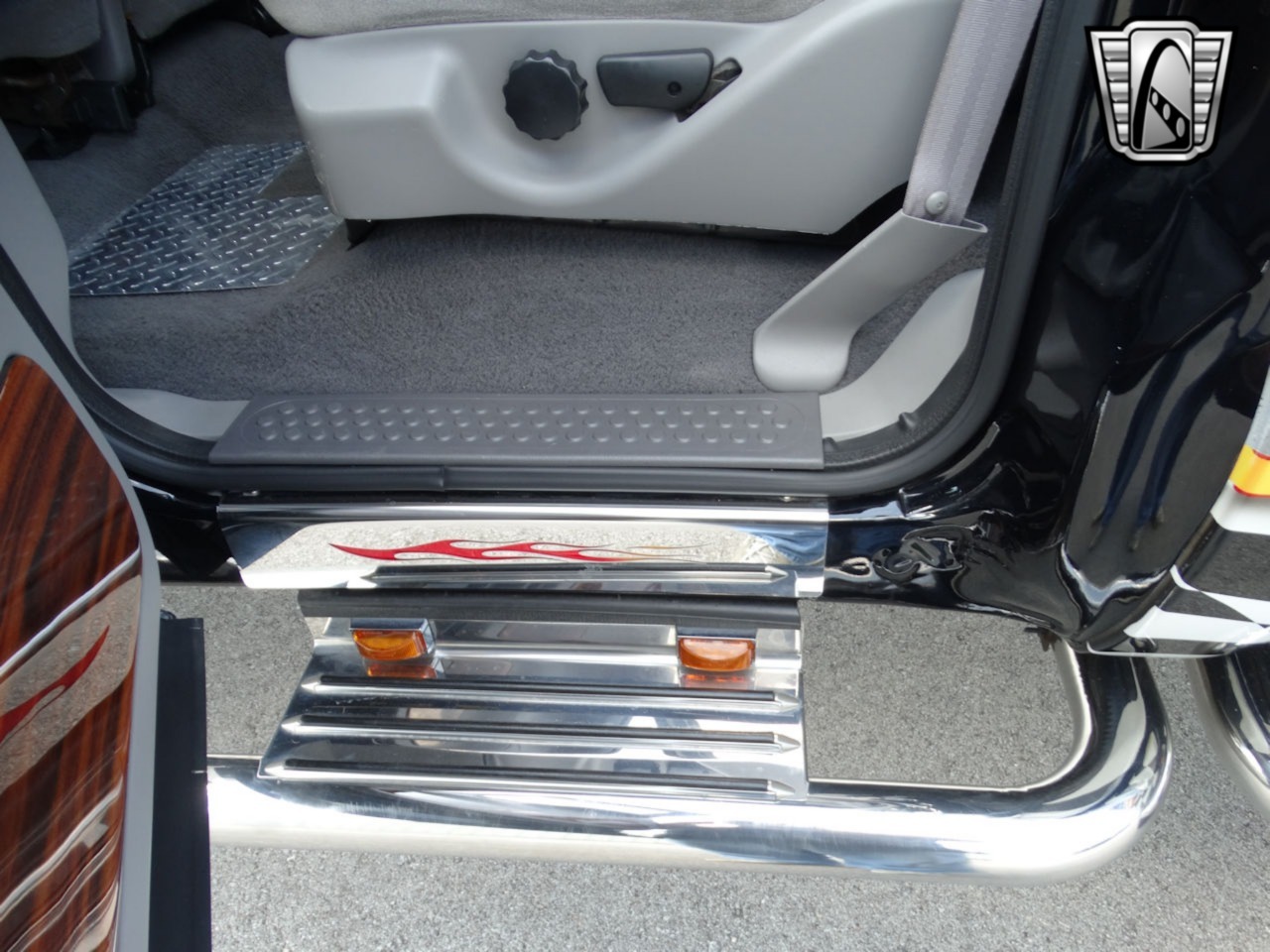 Custom 1999 Ford F-350 XLT