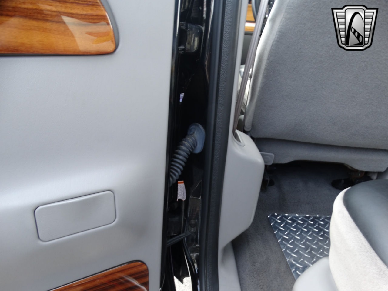 Custom 1999 Ford F-350 XLT