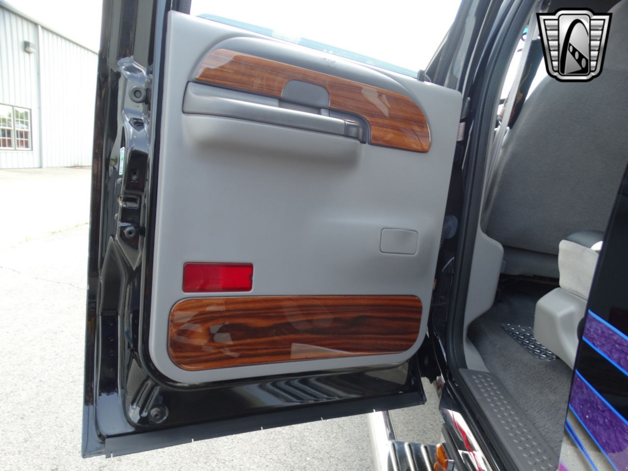 Custom 1999 Ford F-350 XLT