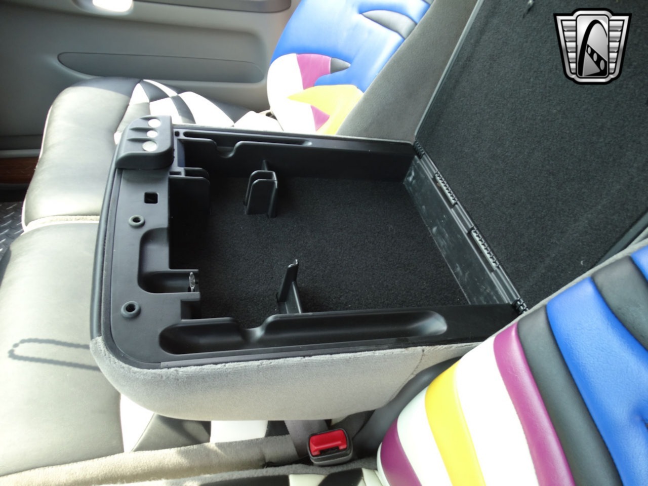 Custom 1999 Ford F-350 XLT