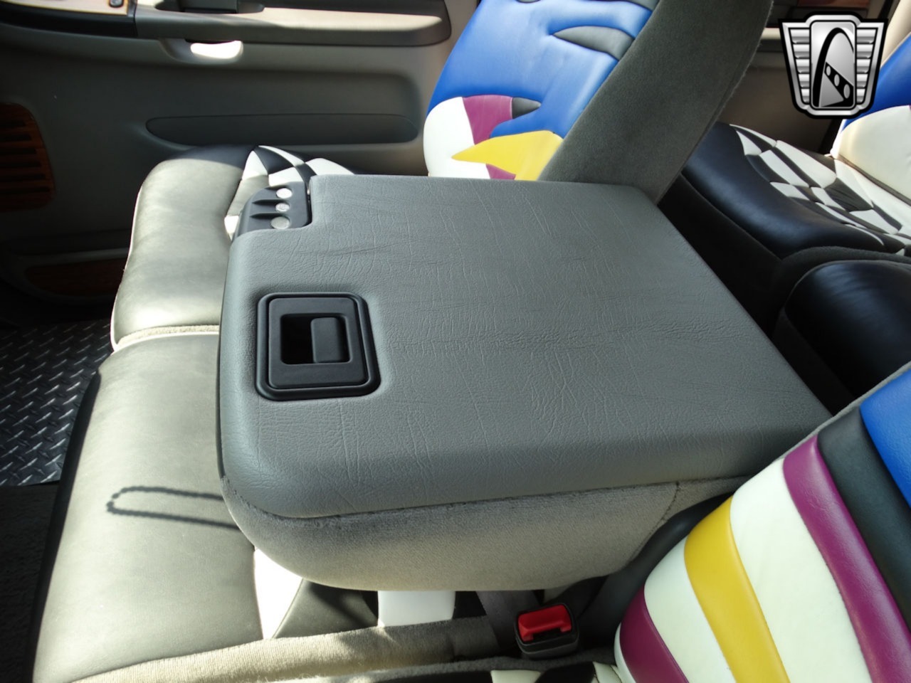 Custom 1999 Ford F-350 XLT