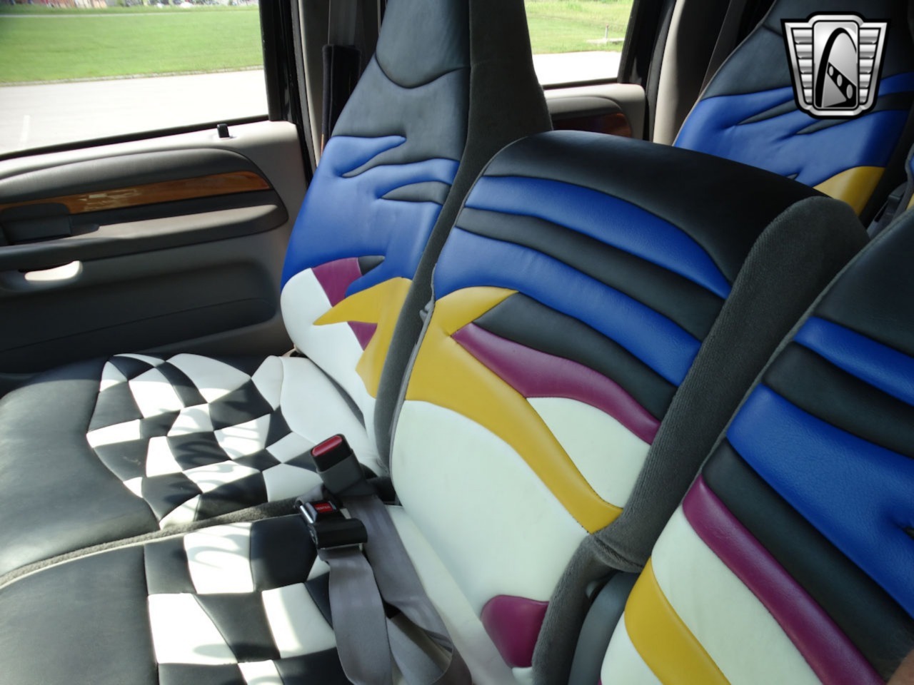 Custom 1999 Ford F-350 XLT