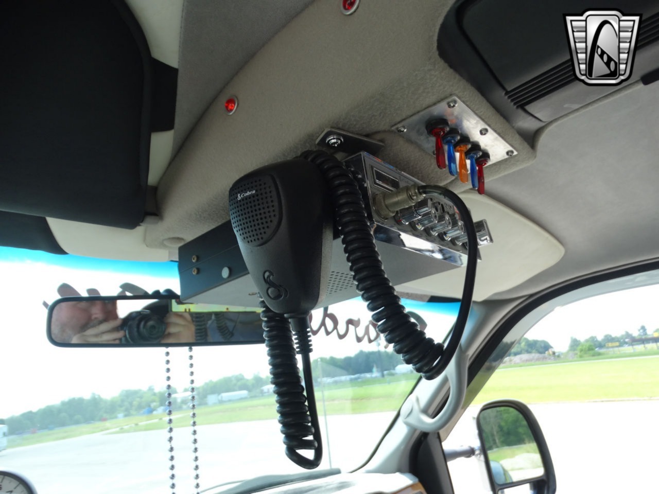 Custom 1999 Ford F-350 XLT