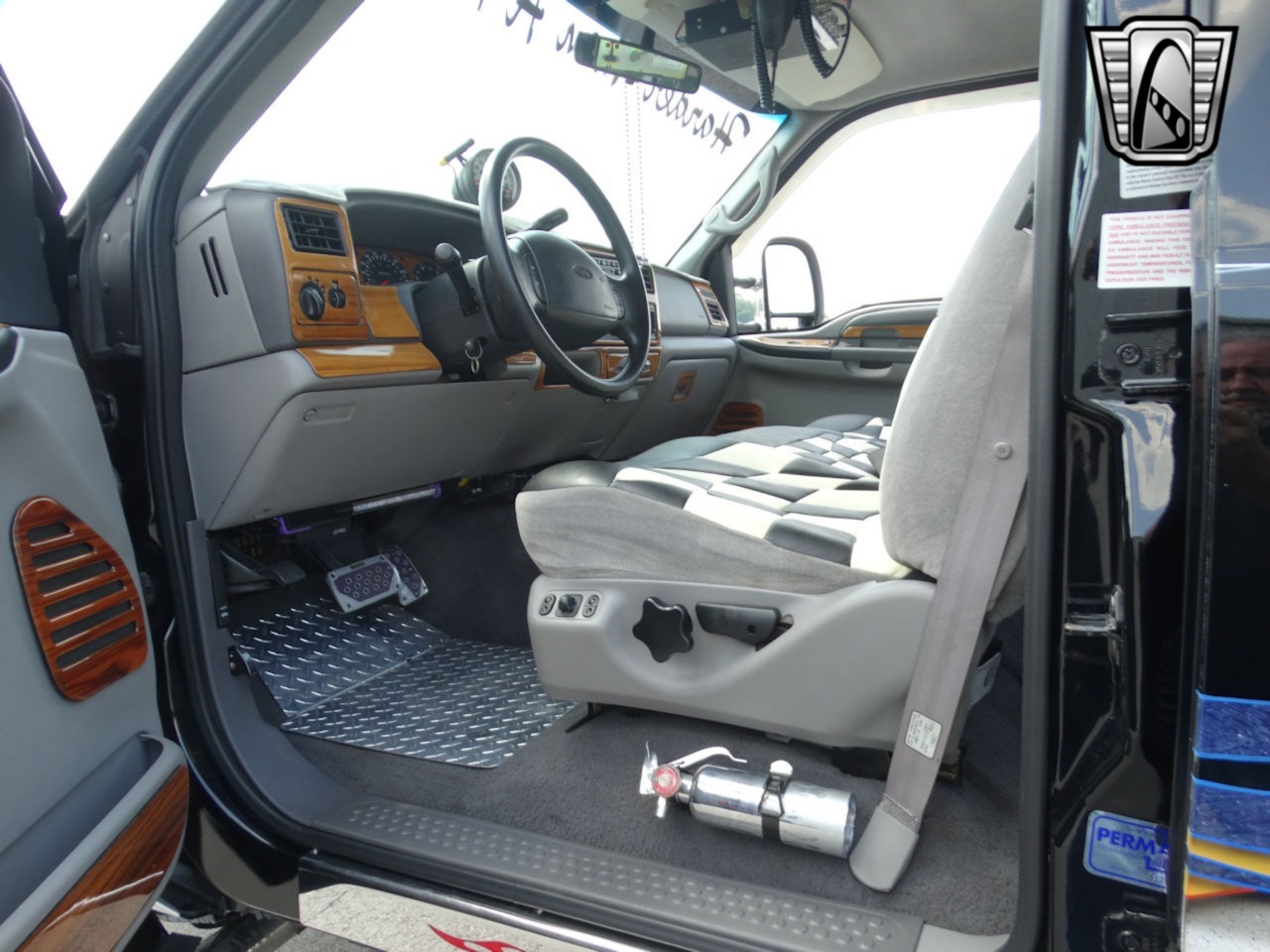 Custom 1999 Ford F-350 XLT