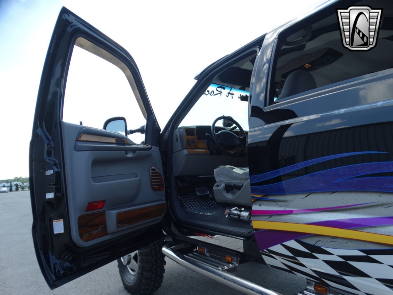 Custom 1999 Ford F-350 XLT