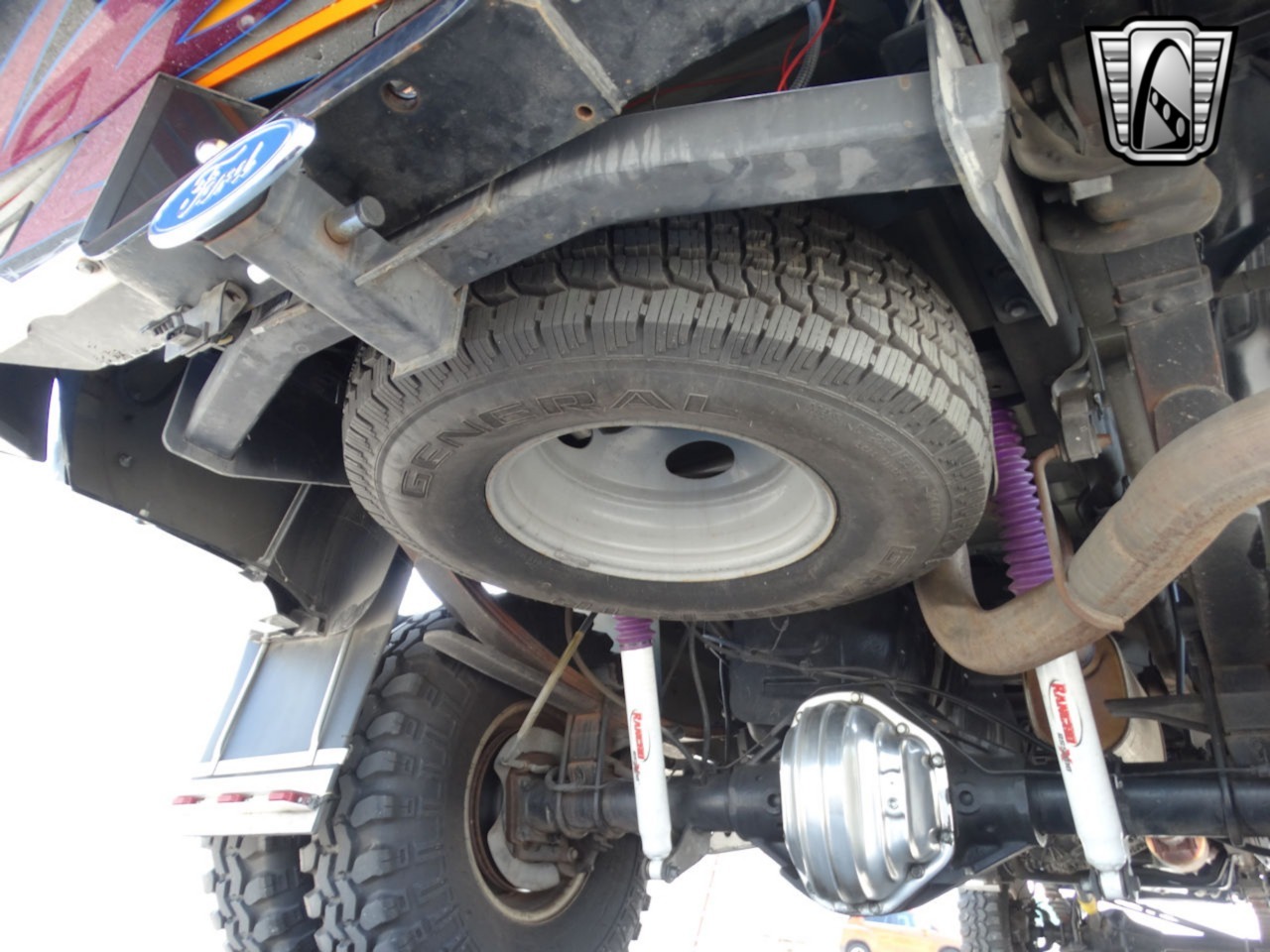 Custom 1999 Ford F-350 XLT