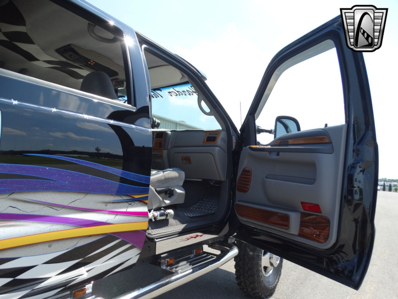 Custom 1999 Ford F-350 XLT