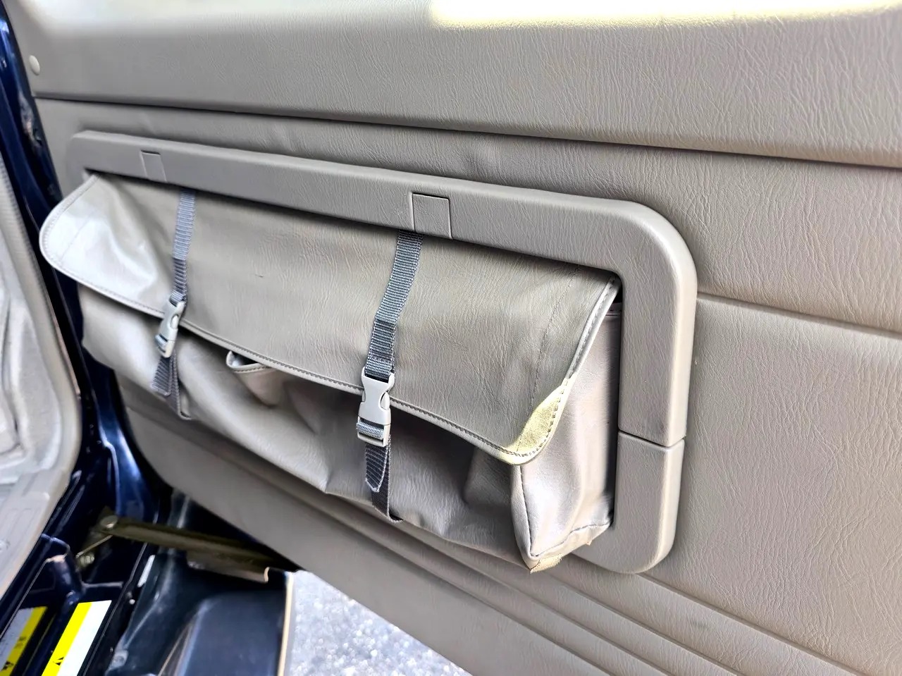 1998 Nissan Safari Gran Road