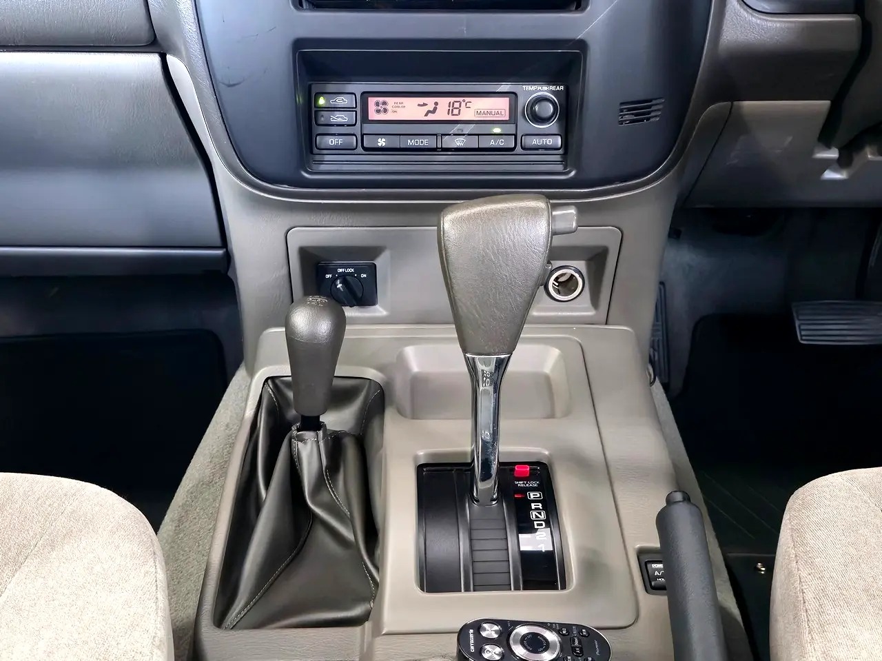 1998 Nissan Safari Gran Road