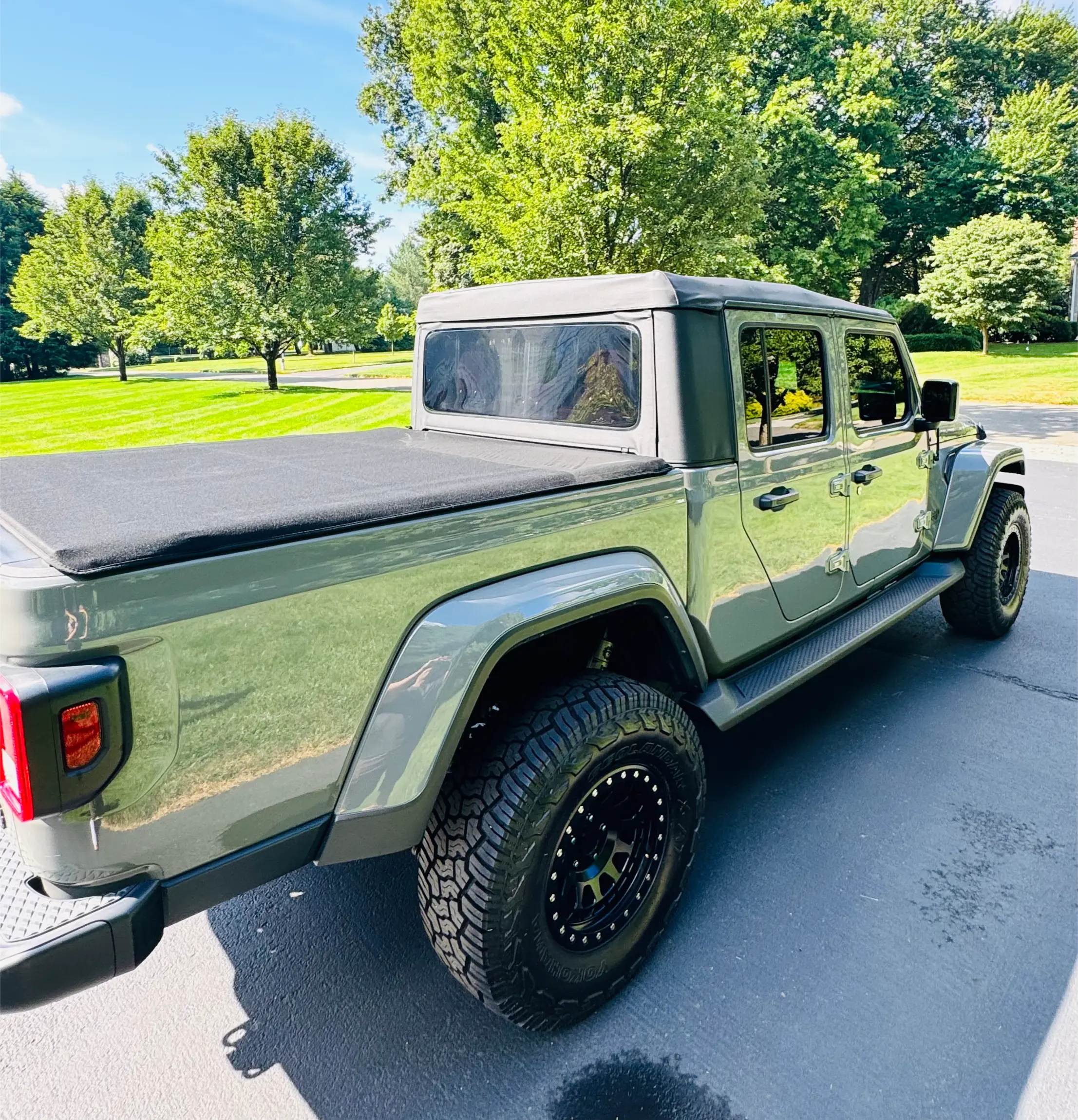 2023 Jeep Gladiator Willys Sport