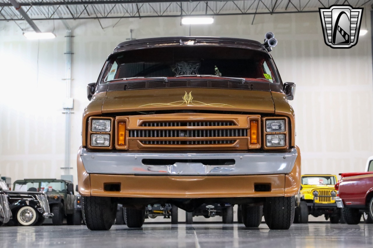 1977 Dodge B300