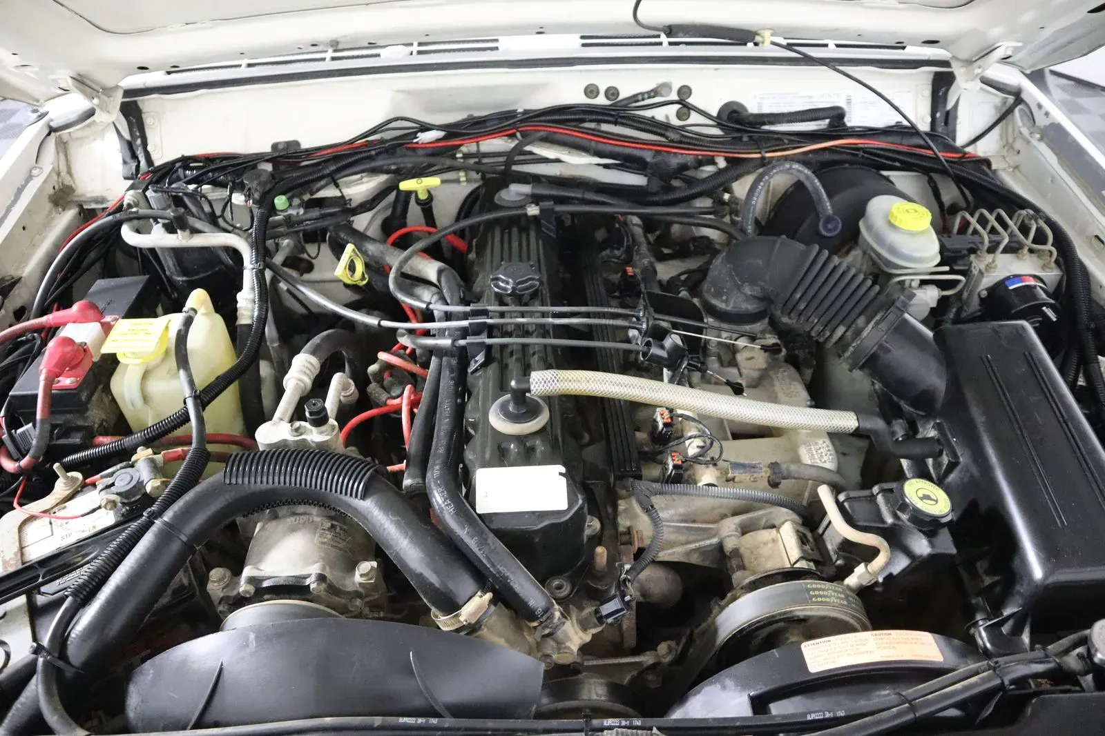 1998 Jeep Cherokee Sport - 2