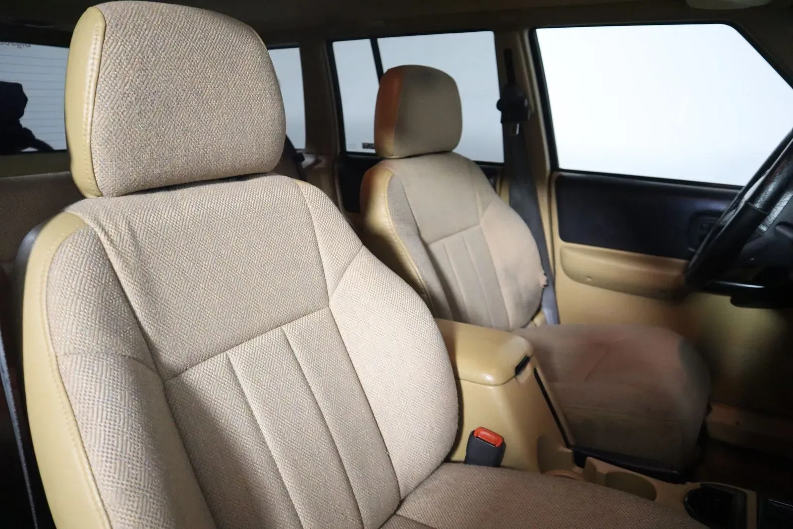 1998 Jeep Cherokee Sport - 3