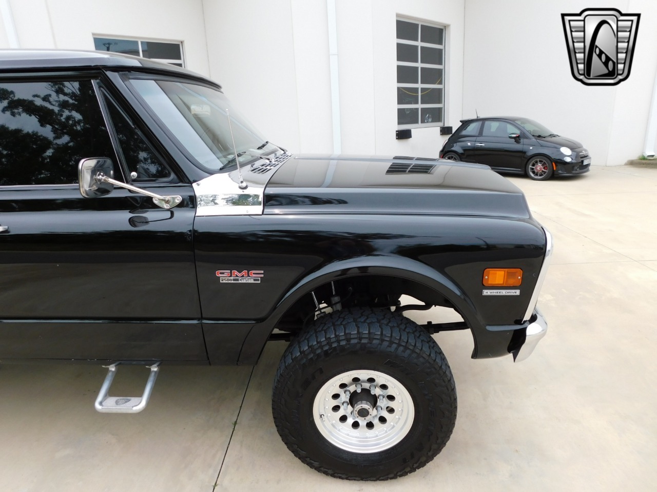 1972 GMC Suburban Restomod