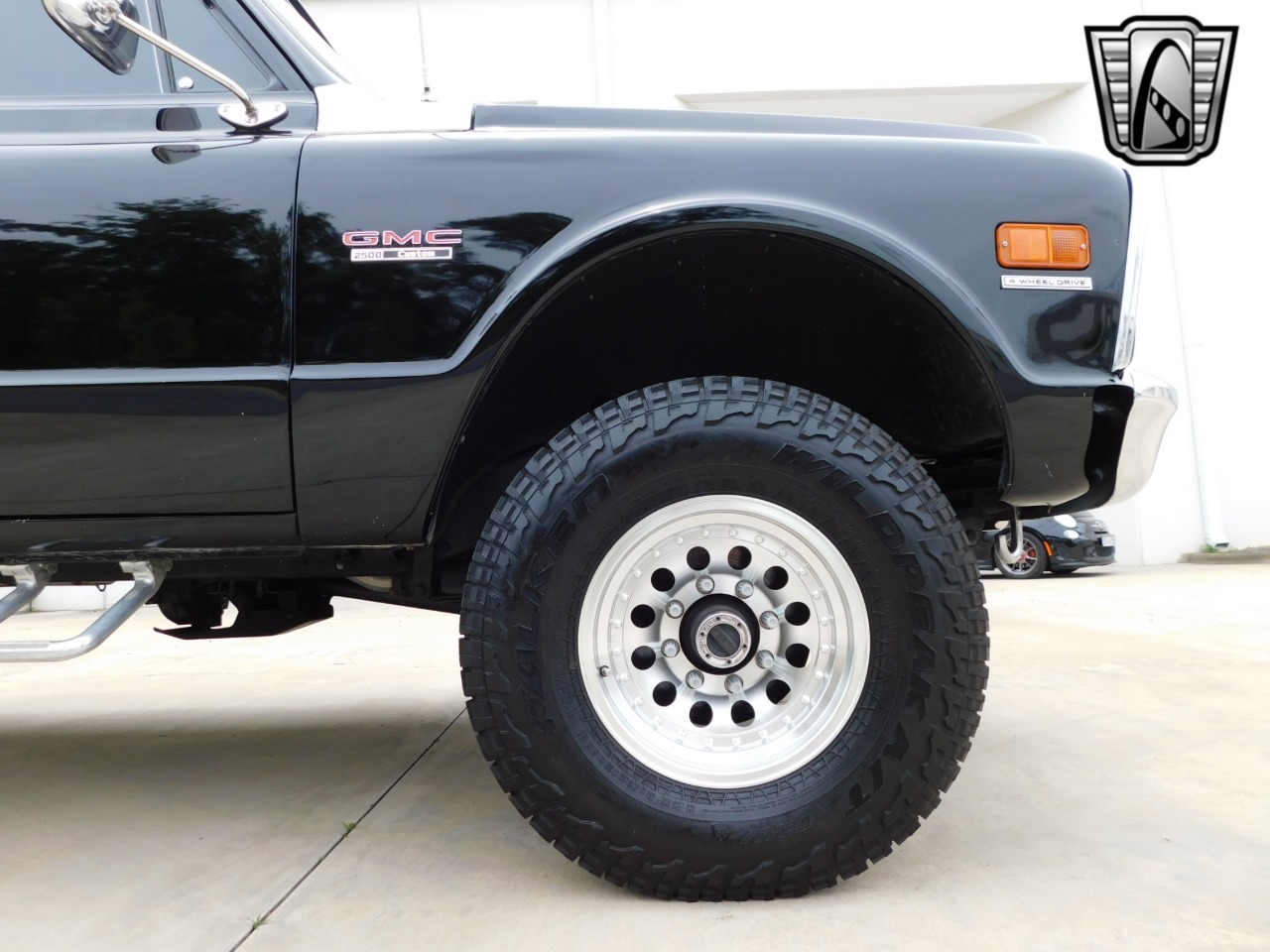 1972 GMC Suburban Restomod