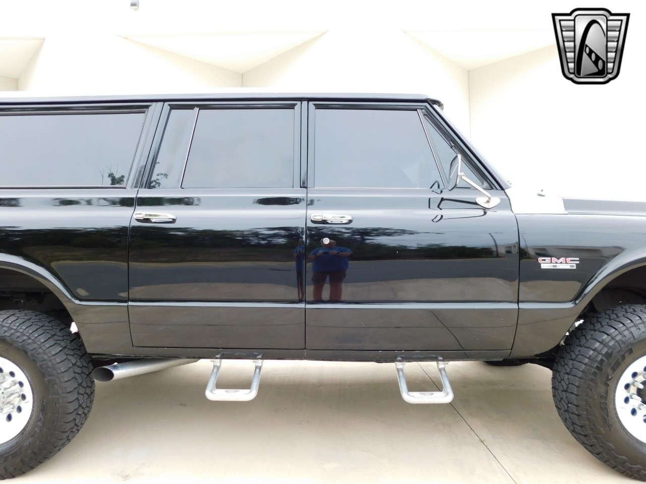 1972 GMC Suburban Restomod