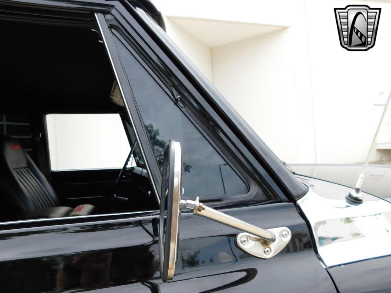 1972 GMC Suburban Restomod