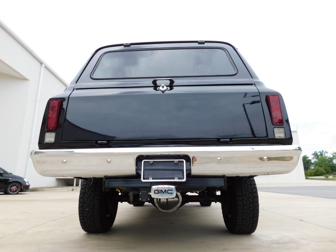 1972 GMC Suburban Restomod