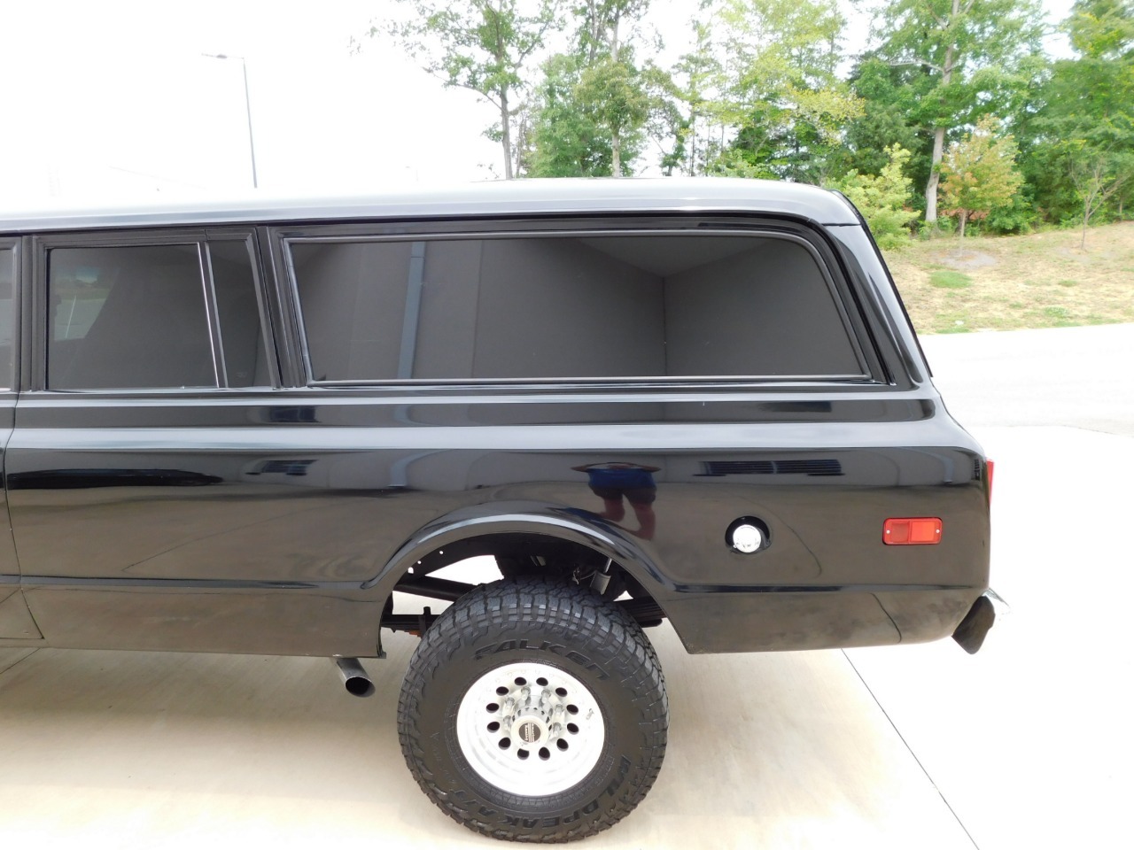 1972 GMC Suburban Restomod