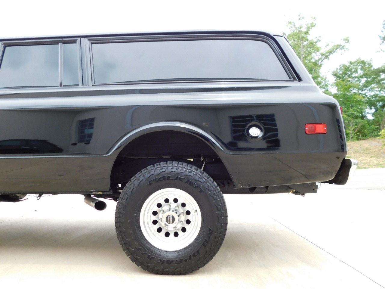 1972 GMC Suburban Restomod