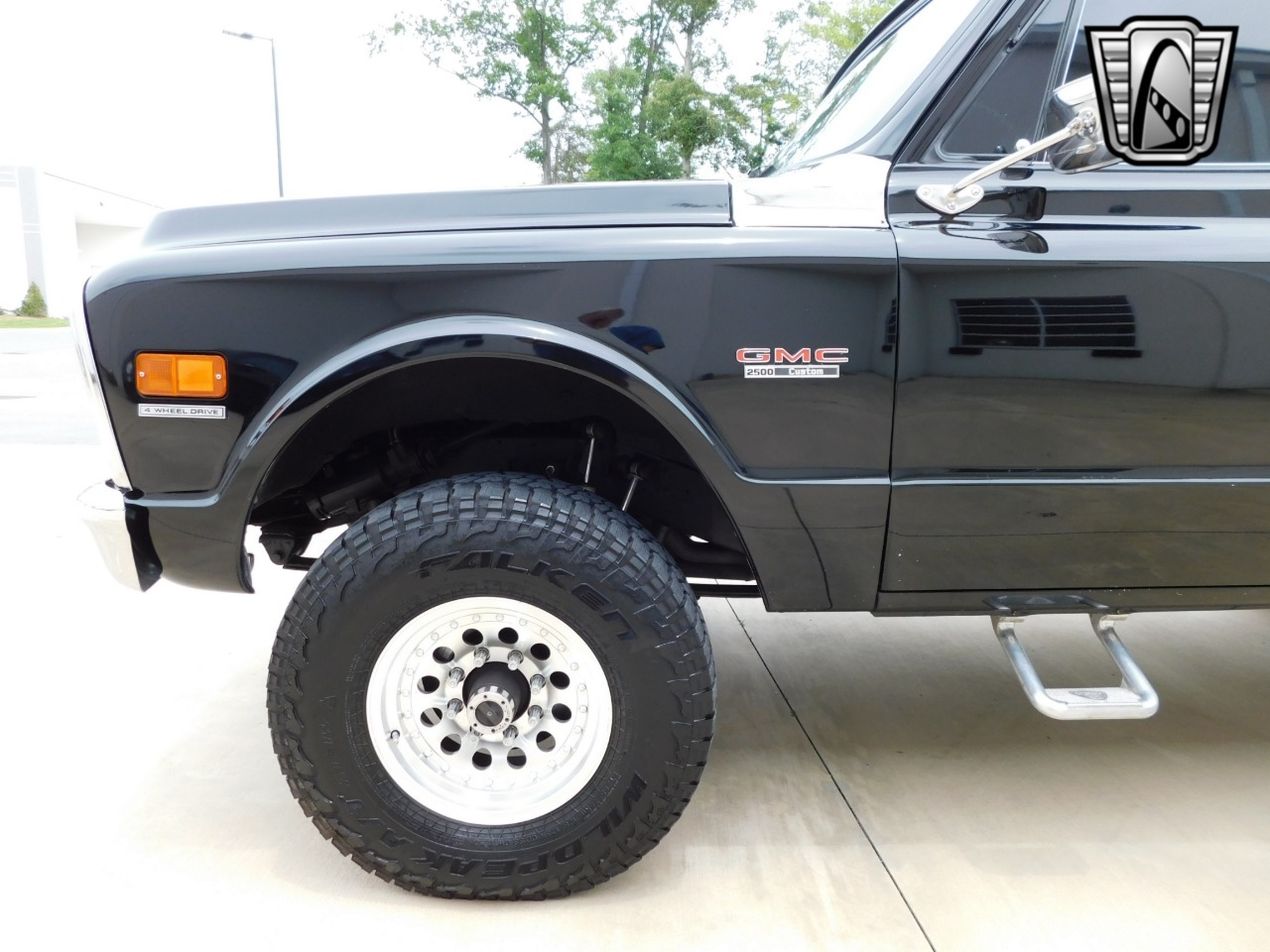 1972 GMC Suburban Restomod