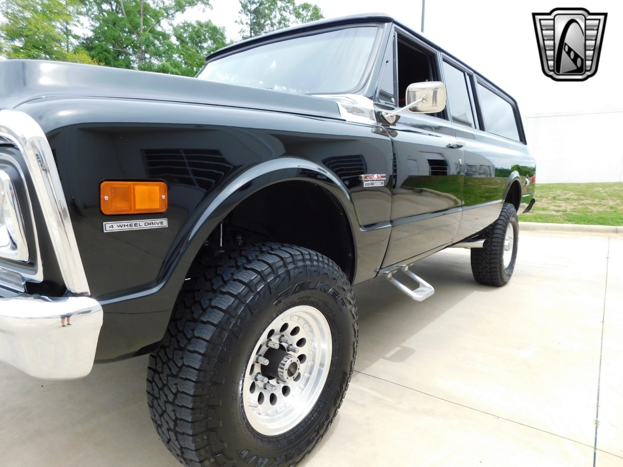 1972 GMC Suburban Restomod