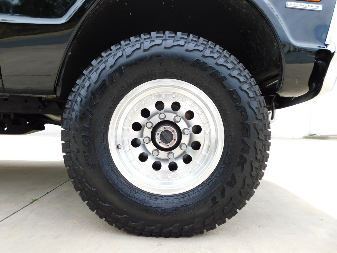 1972 GMC Suburban Restomod