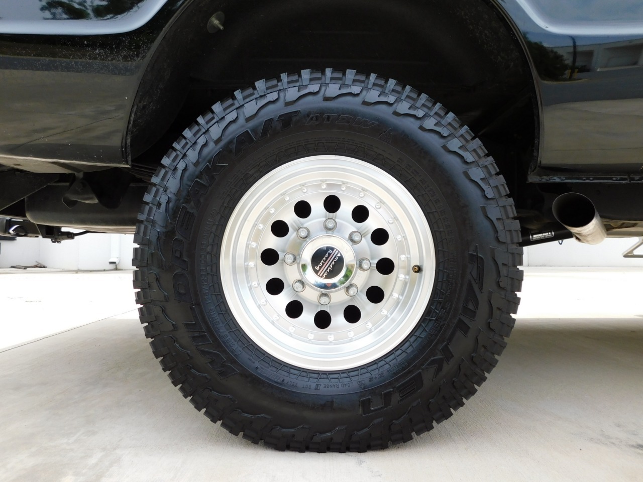 1972 GMC Suburban Restomod