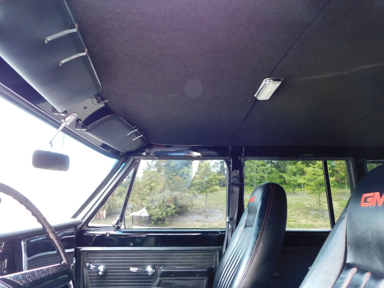 1972 GMC Suburban Restomod