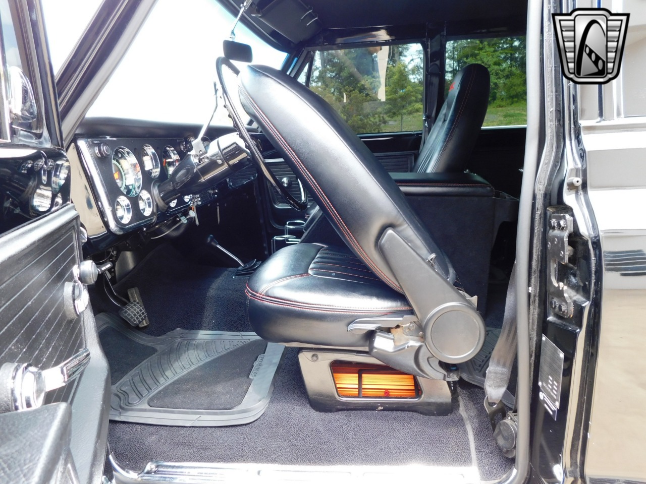 1972 GMC Suburban Restomod