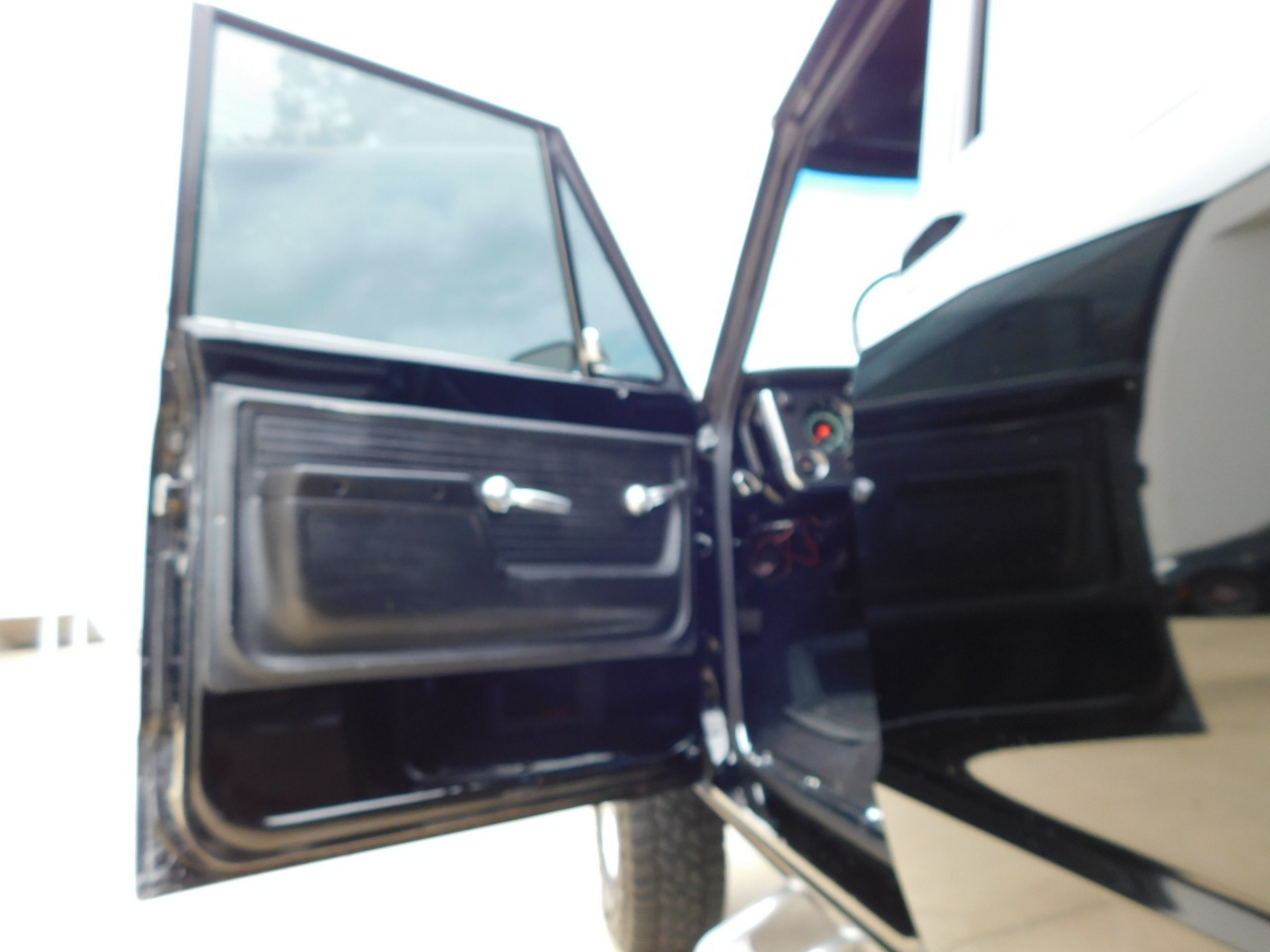 1972 GMC Suburban Restomod