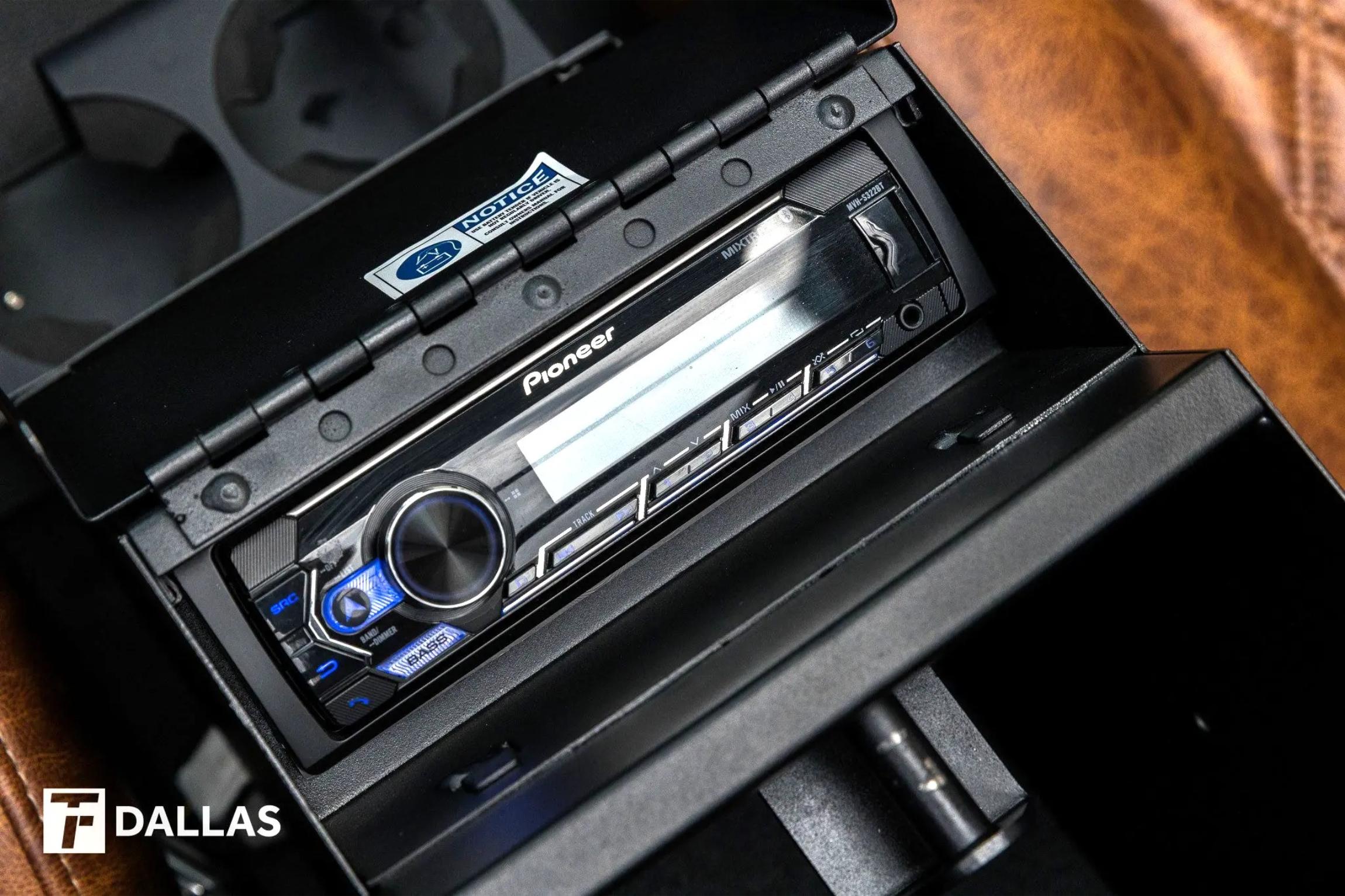 4-Door 1974 Ford Bronco