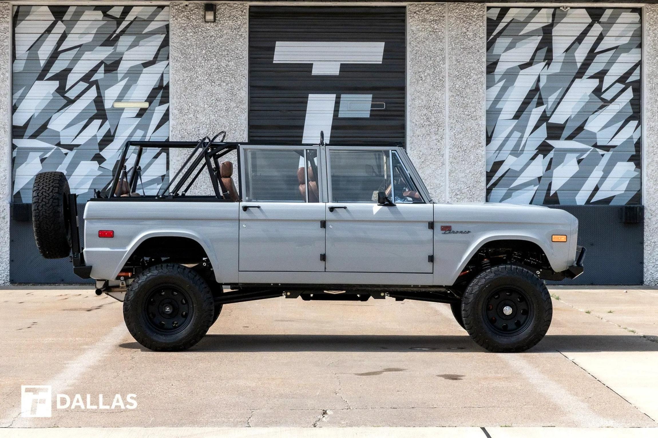 4-Door 1974 Ford Bronco