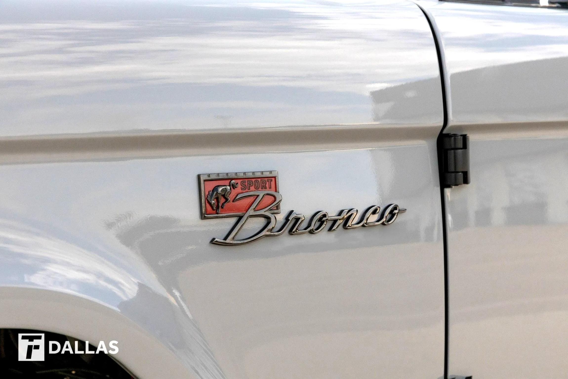 4-Door 1974 Ford Bronco