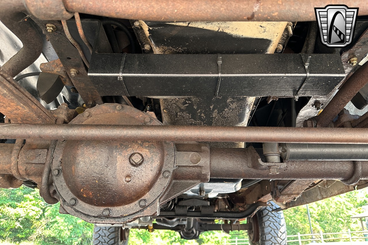 1984 Chevrolet K5 Military Blazer