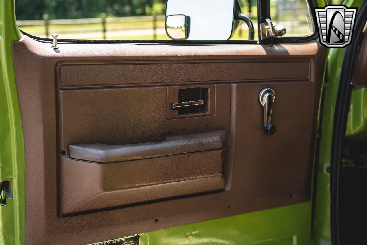 1984 Chevrolet K5 Military Blazer