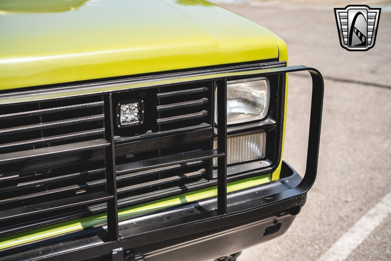 1984 Chevrolet K5 Military Blazer